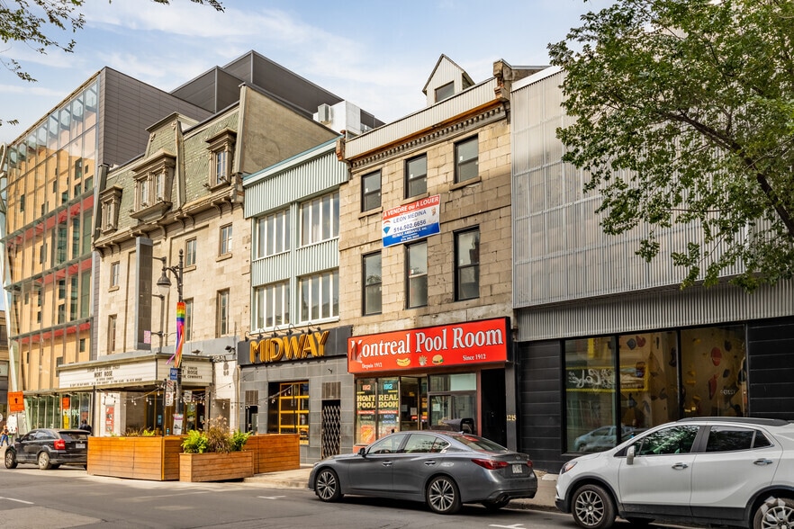 12151217 Boul SaintLaurent, Montréal, QC H2X 2S6