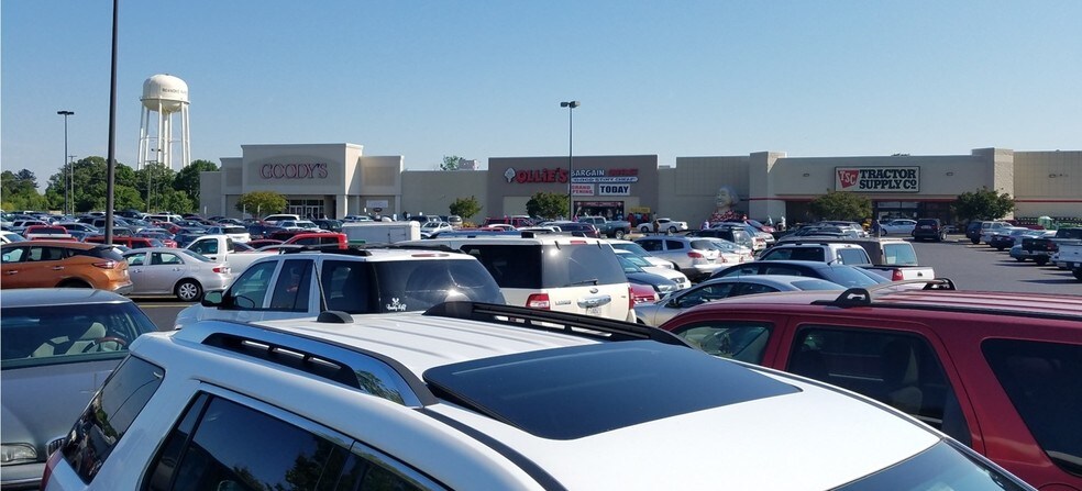 1350 Julian R Allsbrook Hwy, Roanoke Rapids, NC for sale - Building Photo - Image 1 of 1