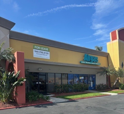 514-538 W Katella Ave, Orange, CA for lease - Building Photo - Image 3 of 5