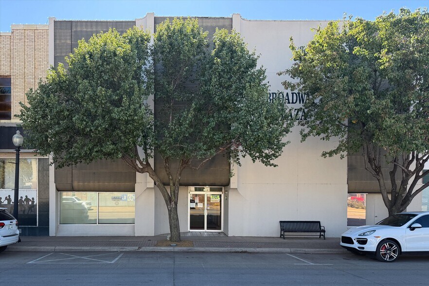118 W Broadway St, Altus, OK for sale - Primary Photo - Image 1 of 1