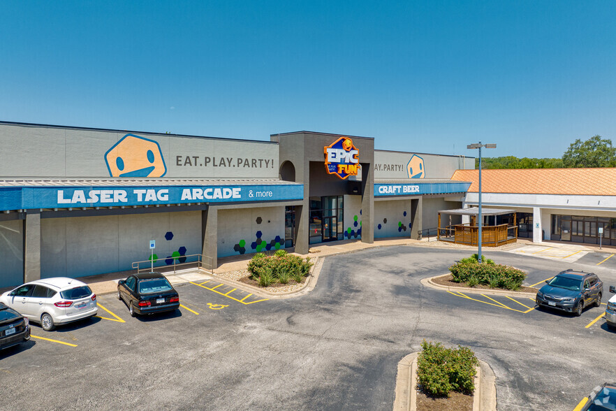 7101 Hwy 71 W, Austin, TX for lease - Building Photo - Image 2 of 8