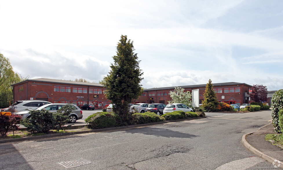 Canada Clos, Banbury for lease - Primary Photo - Image 1 of 6