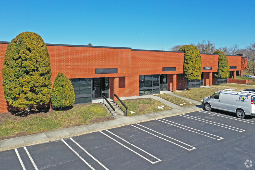 1302-1338 Plantation Rd NE, Roanoke, VA for lease - Primary Photo - Image 3 of 8