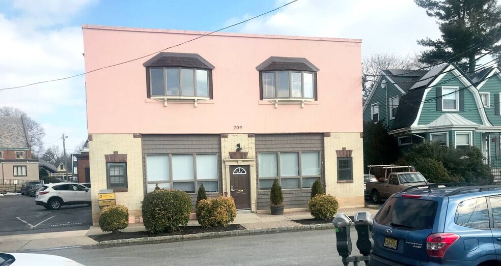 209 Cooper Ave, Upper Montclair, NJ for sale - Building Photo - Image 1 of 1