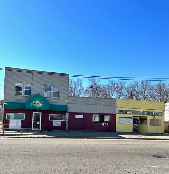 30013003 Corunna Rd, Flint, MI 48503