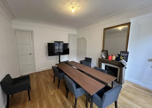 34 Rue Du Mont Thabor, Paris for lease Interior Photo- Image 2 of 4