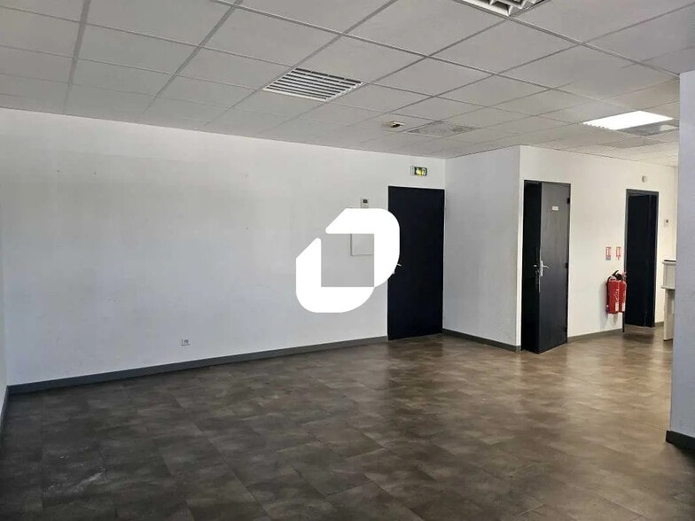 Office in Montpellier for lease - Interior Photo - Image 3 of 6