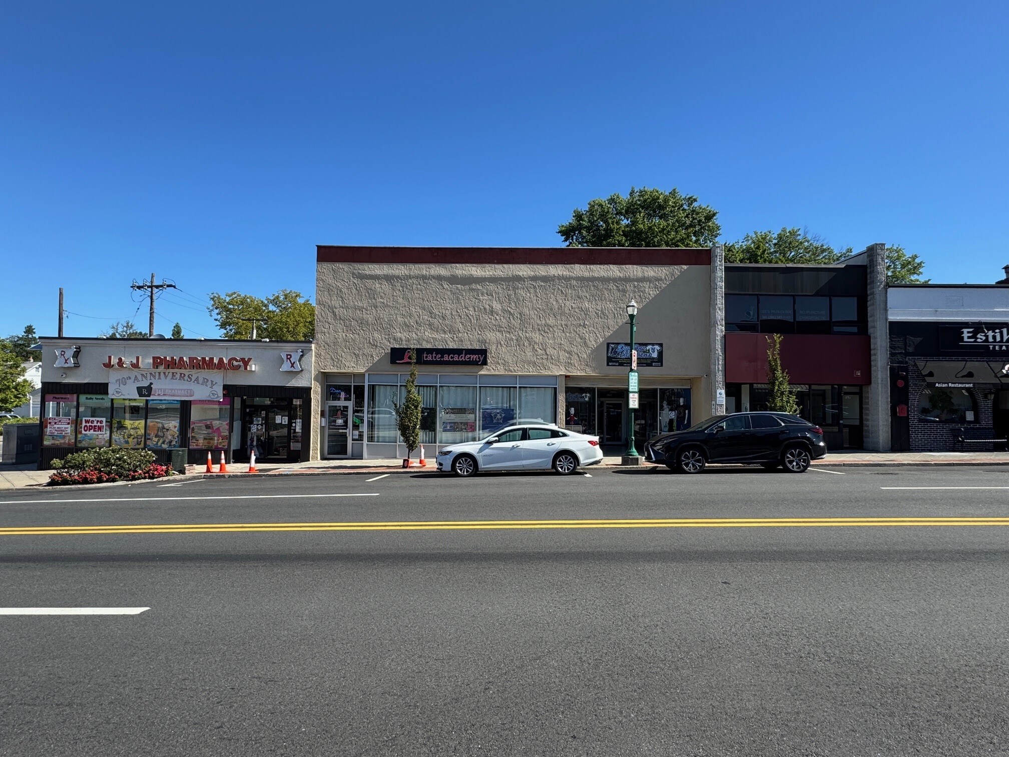 519 Cedar Ln, Teaneck, NJ for sale Building Photo- Image 1 of 1