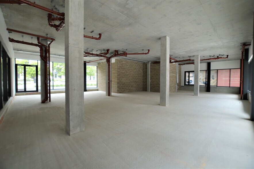 Victoria Rd, Chelmsford for lease - Interior Photo - Image 2 of 3