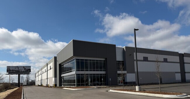 More details for 10000 S Ridgeview Dr, Oak Creek, WI - Industrial for Lease