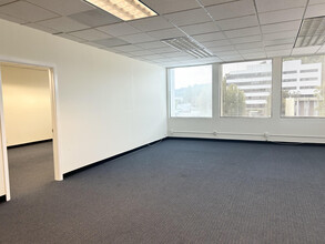 950 Northgate Dr, San Rafael, CA for lease Interior Photo- Image 2 of 5