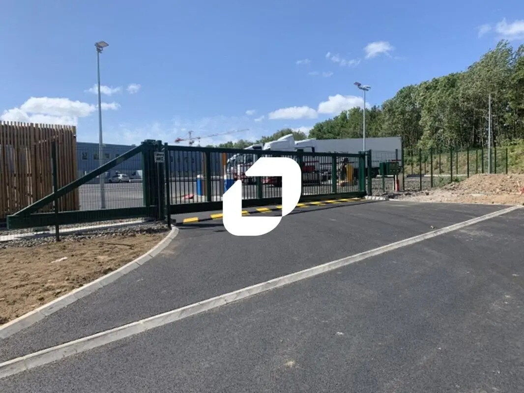 Flex in Tilloy-lès-Mofflaines for lease Building Photo- Image 1 of 6