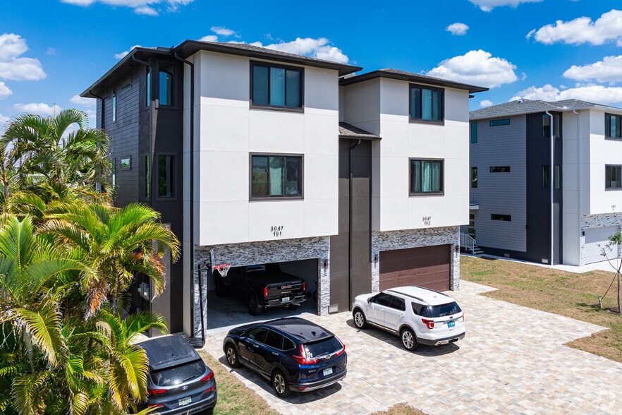 3047 Connecticut ave, Naples, FL for sale - Building Photo - Image 3 of 9