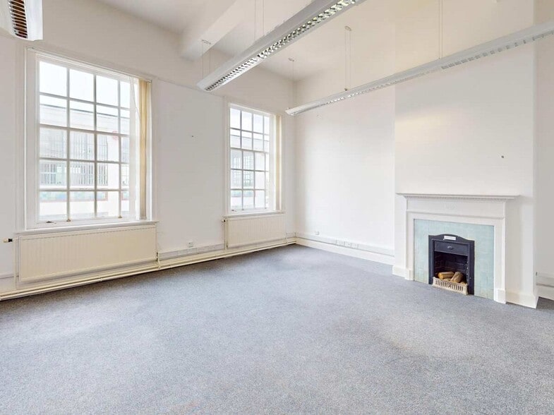 140 Speke Rd, Liverpool for lease - Building Photo - Image 2 of 12