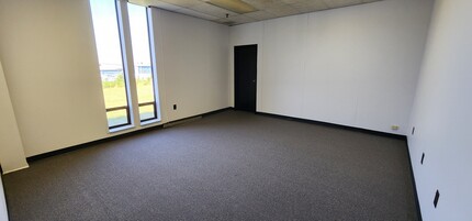 300 Laird St, Wilkes Barre, PA for lease Interior Photo- Image 2 of 5