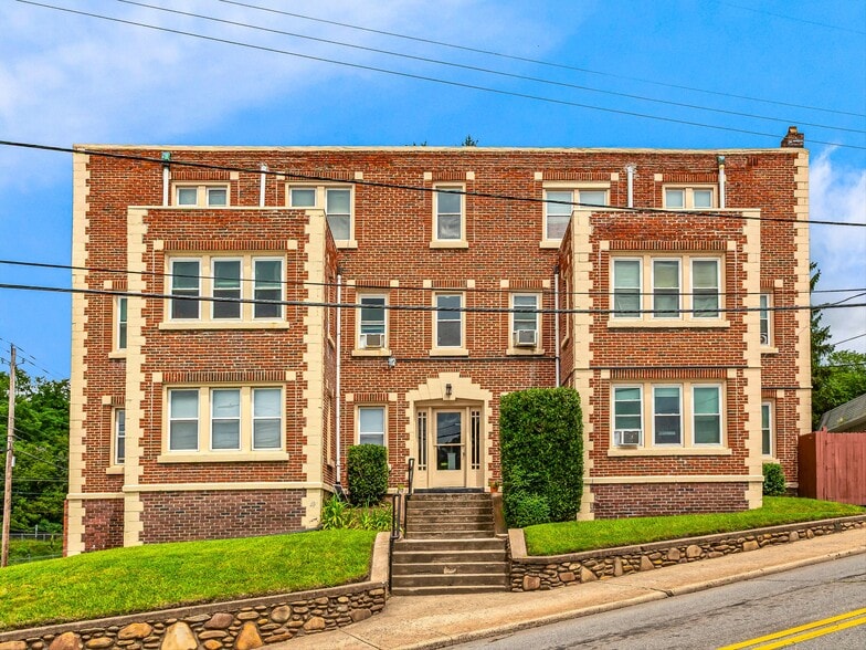 13 Newfound St, Canton, NC for sale - Building Photo - Image 2 of 27