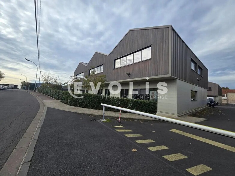 Office in Wissous for sale - Building Photo - Image 1 of 9
