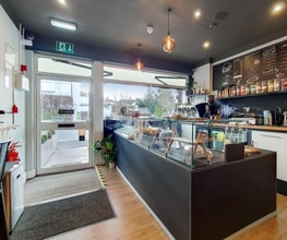 23 Manor Rd, Wallington for lease Interior Photo- Image 2 of 9