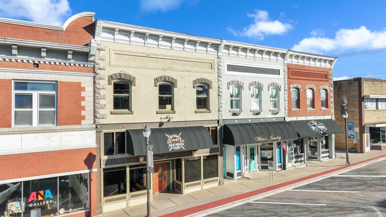 117 W Walnut St, Rogers, AR for sale Building Photo- Image 1 of 46