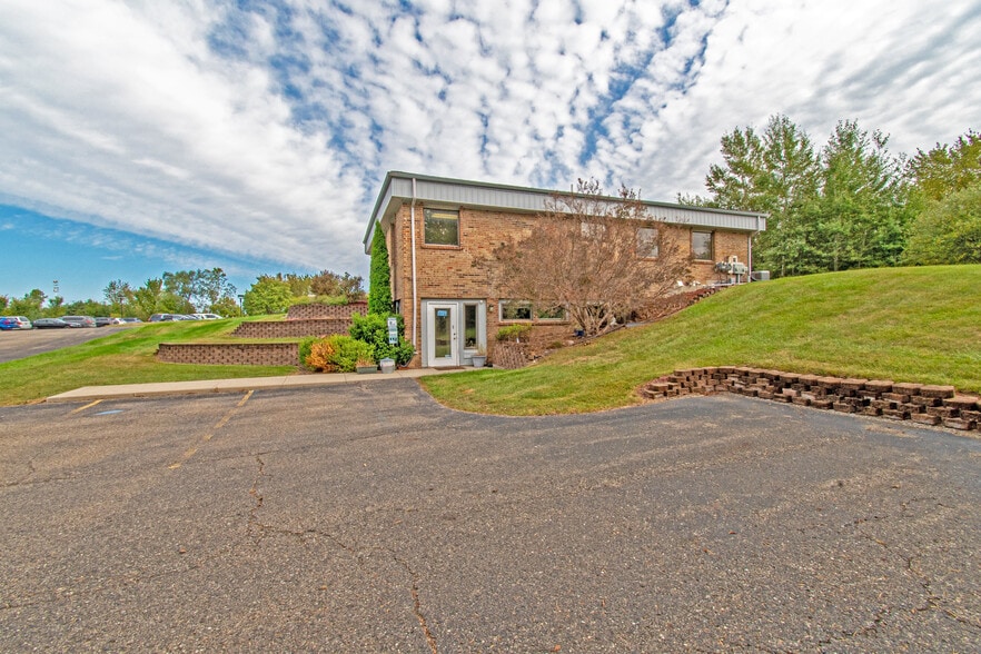 7461 S State Rd, Goodrich, MI for sale - Building Photo - Image 2 of 17