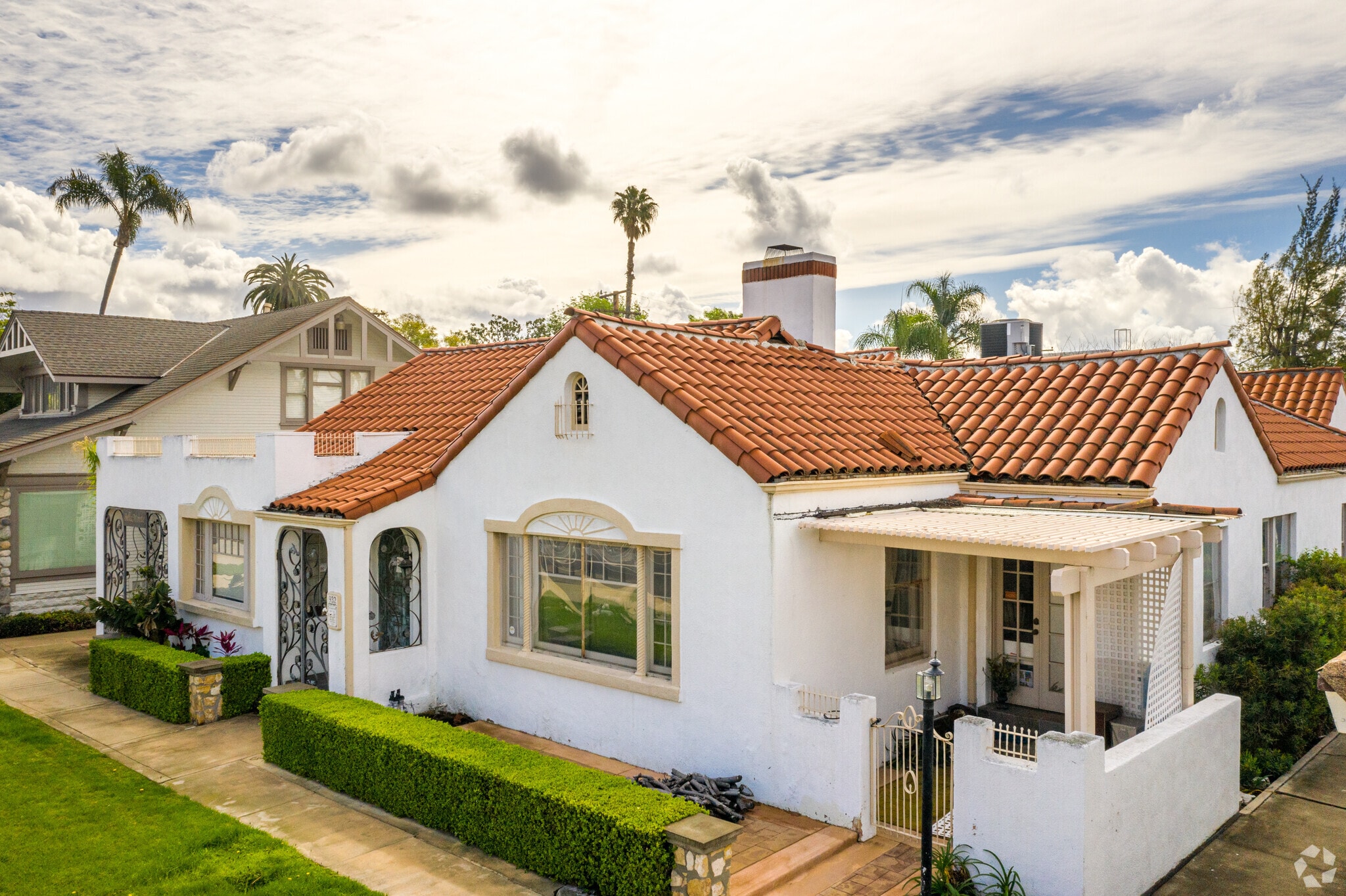 932 E Chapman Ave, Orange, CA for sale Primary Photo- Image 1 of 24