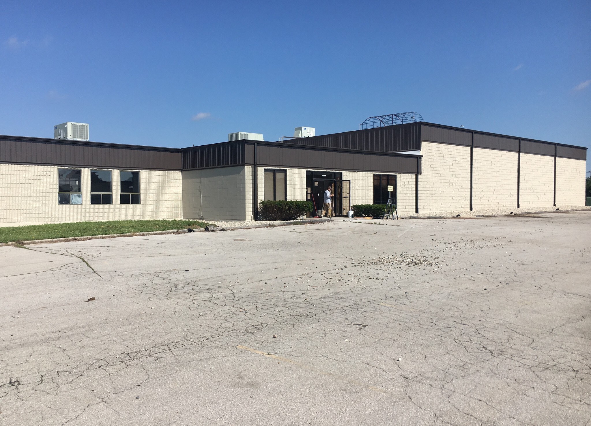 13801 E 42nd Ter, Independence, MO for sale Building Photo- Image 1 of 1