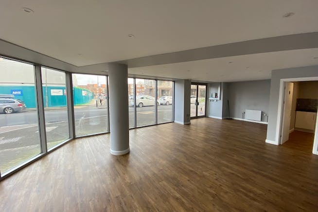 84 Abbey Rd, Barking for lease Interior Photo- Image 1 of 5