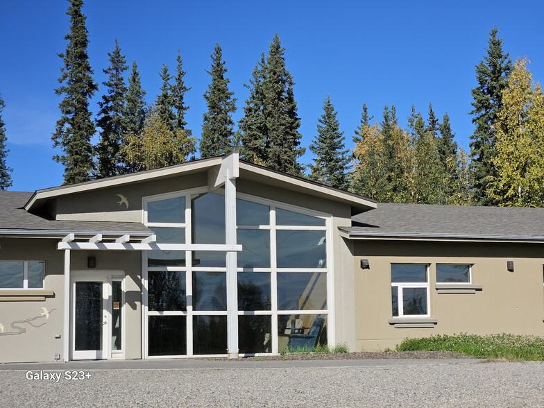 1736 Farmers Rd loop, Fairbanks, AK for sale - Building Photo - Image 3 of 32