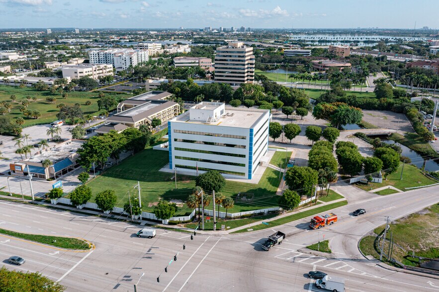 1501 Belvedere Rd, West Palm Beach, FL for lease - Building Photo - Image 3 of 14
