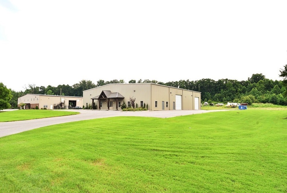 240 Aztec Dr, Gallaway, TN for sale Primary Photo- Image 1 of 1