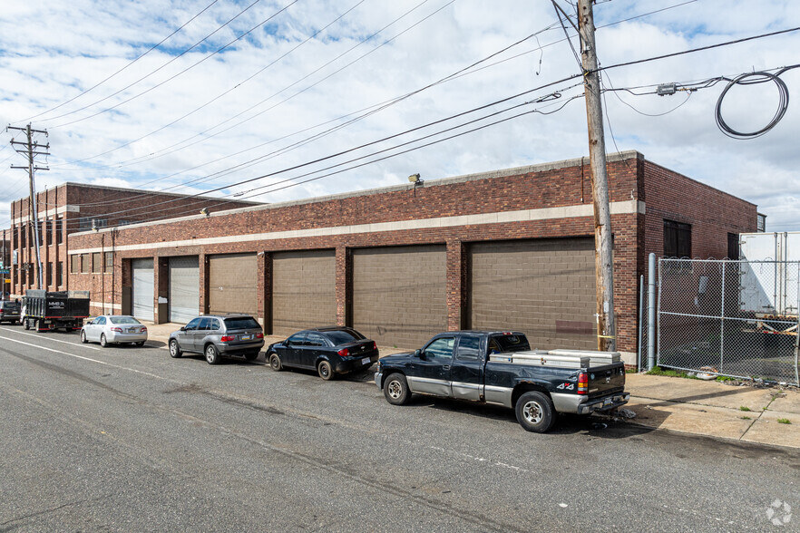 499 E Erie Ave, Philadelphia, PA for lease - Building Photo - Image 3 of 10