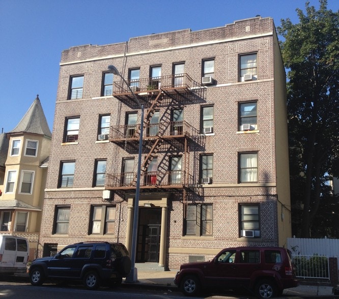 2500 Bedford Ave, Brooklyn, NY 11226