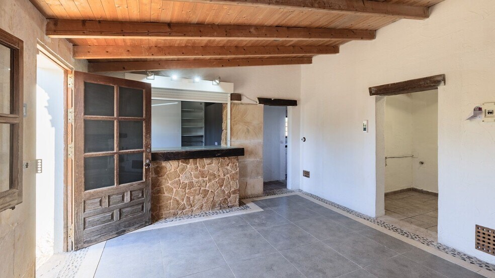 Land in Pollença for sale - Interior Photo - Image 2 of 25