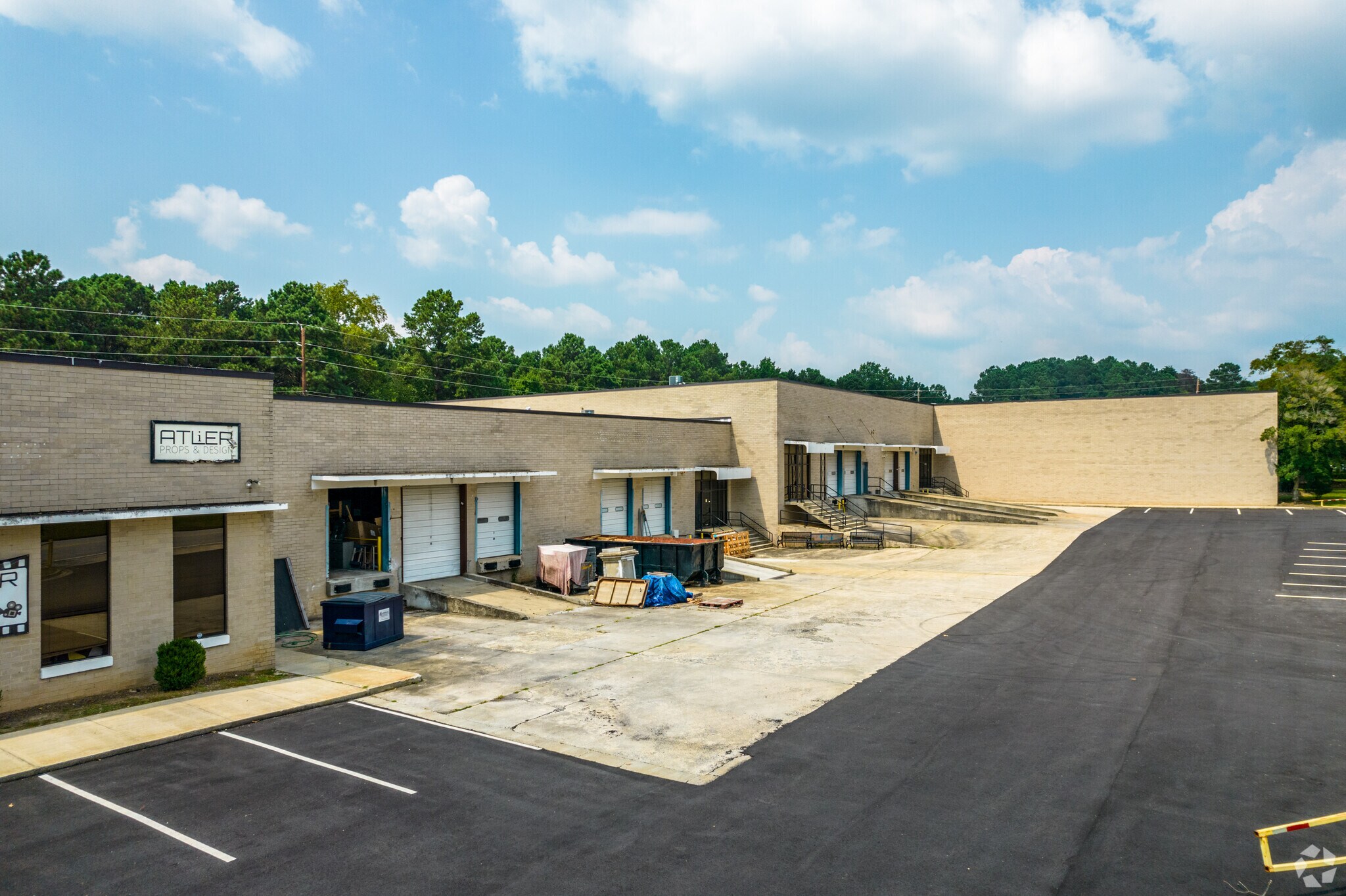 5465-5475 Tulane Dr SW, Atlanta, GA for lease Building Photo- Image 1 of 7