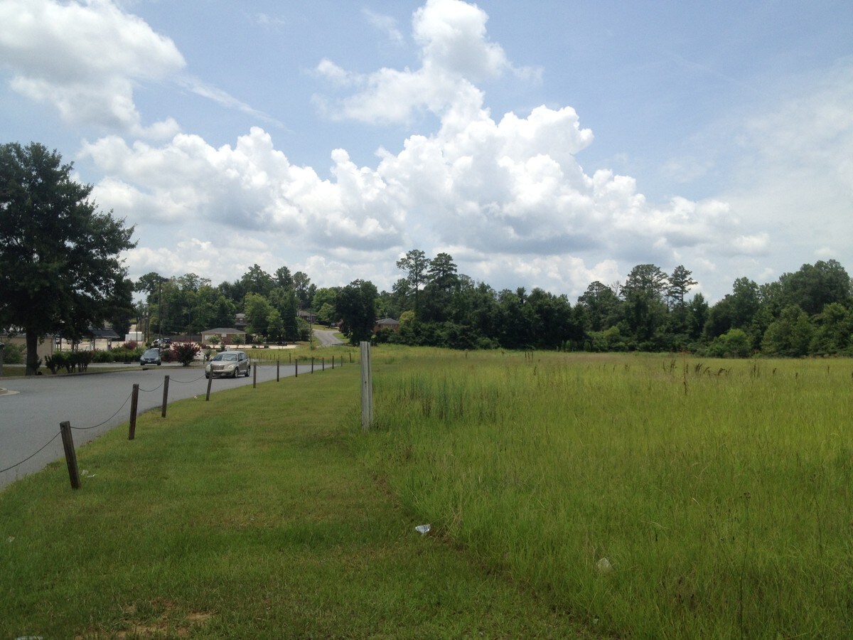 3765 Bloomfield Rd, Macon, GA 31206