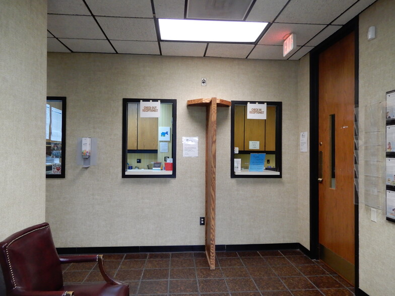 2664 St Matthews Rd, Orangeburg, SC for lease - Interior Photo - Image 2 of 7