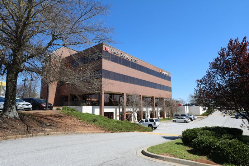 400 Memorial Drive Ext, Greer, SC for lease Building Photo- Image 1 of 22