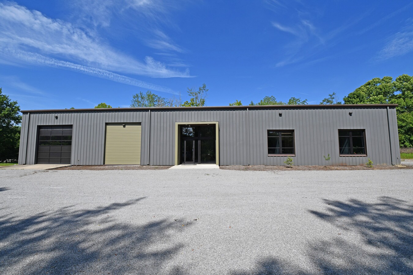 311 Clark Station Rd, Fisherville, KY 40023