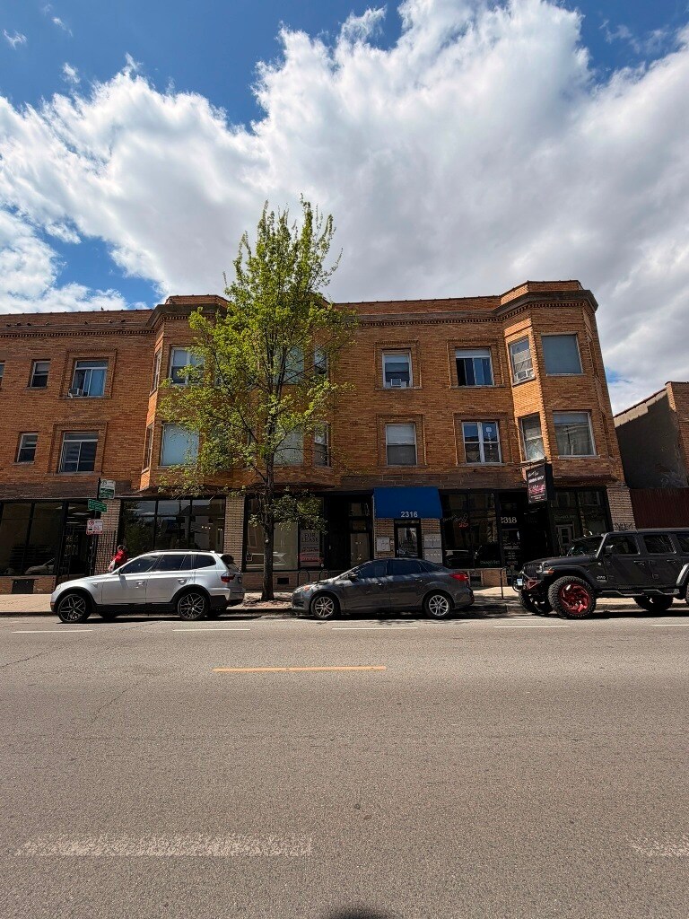 2315 N Milwaukee Ave, Chicago, IL for lease Interior Photo- Image 1 of 10