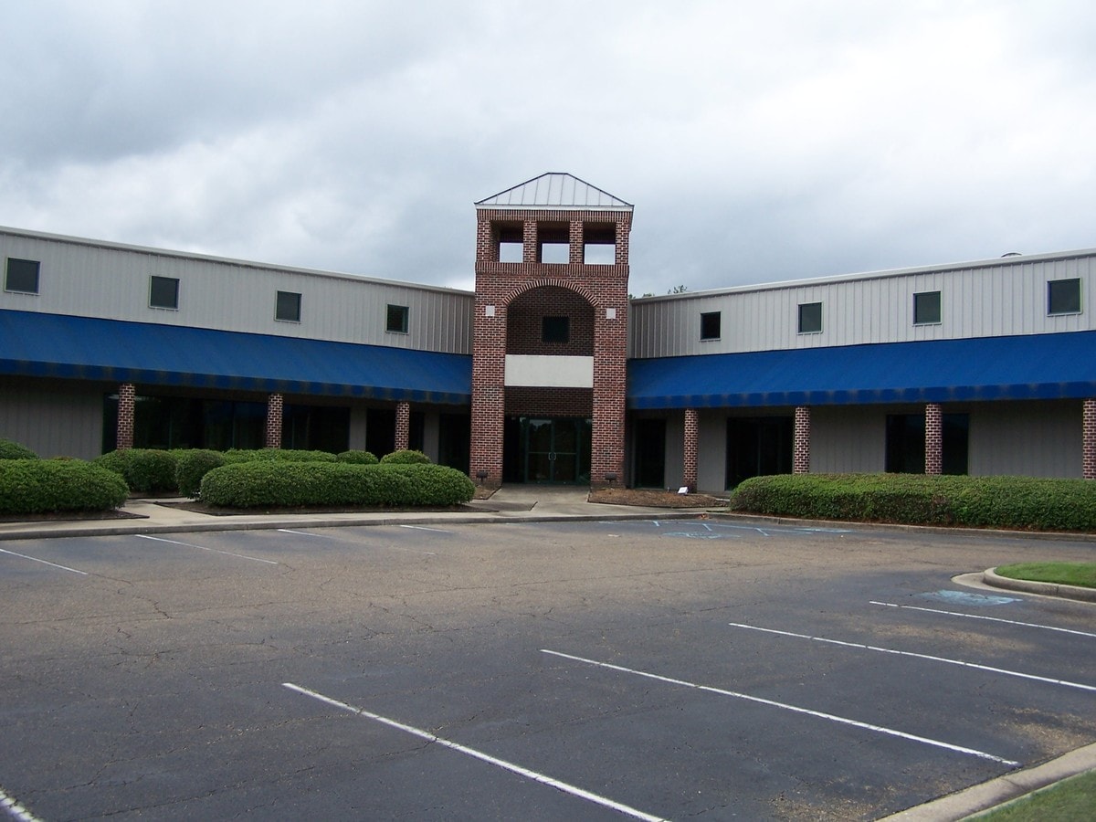 120 Mayfair Rd Hattiesburg Ms 39402 Flex For Lease Loopnet Com