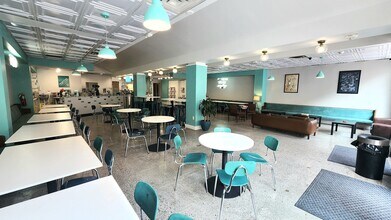 306 S Washington Ave, Royal Oak, MI for lease Interior Photo- Image 2 of 3