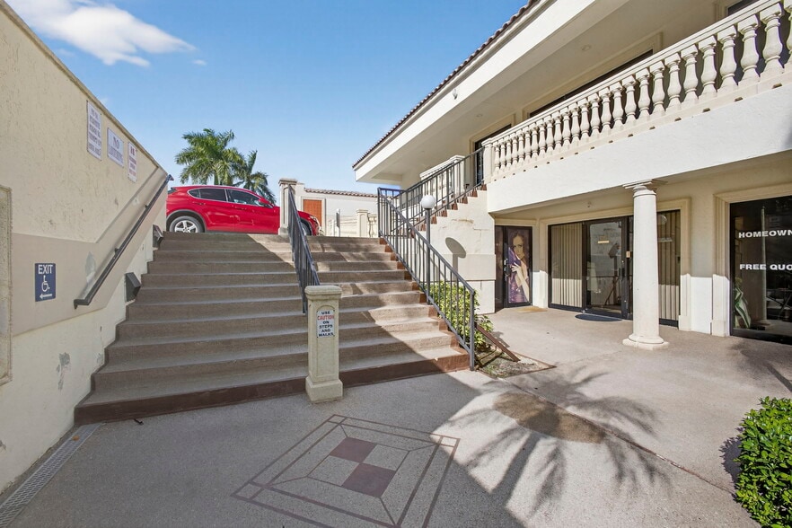 685 Royal Palm Beach Blvd, Royal Palm Beach, FL for sale - Building Photo - Image 3 of 43