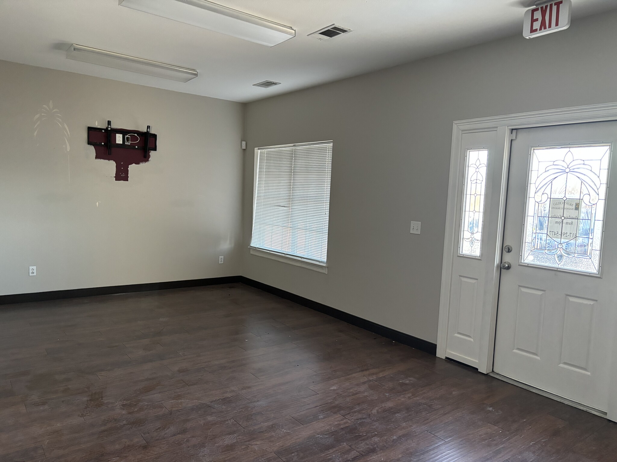 649 Alsbury Blvd, Burleson, TX for lease Interior Photo- Image 1 of 5