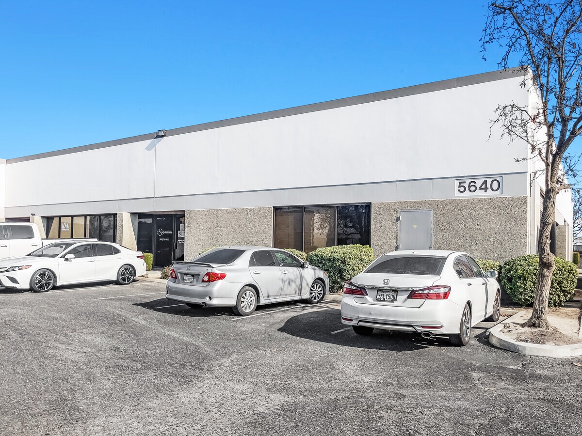 5640 District Blvd, Bakersfield, CA 93313 Stockdale Business Center