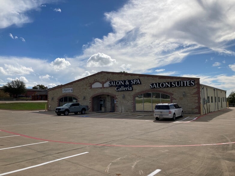 1508 Fort Worth Hwy, Weatherford, TX for lease - Building Photo - Image 2 of 10