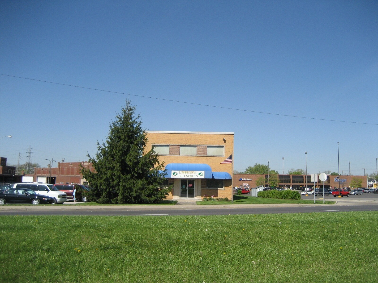 2135 Spy Run, Fort Wayne, IN for sale Primary Photo- Image 1 of 1