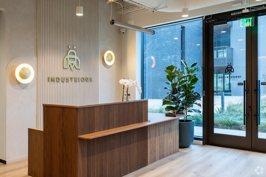 23465 Civic Center Way, Malibu, CA for lease - Building Photo - Image 2 of 21