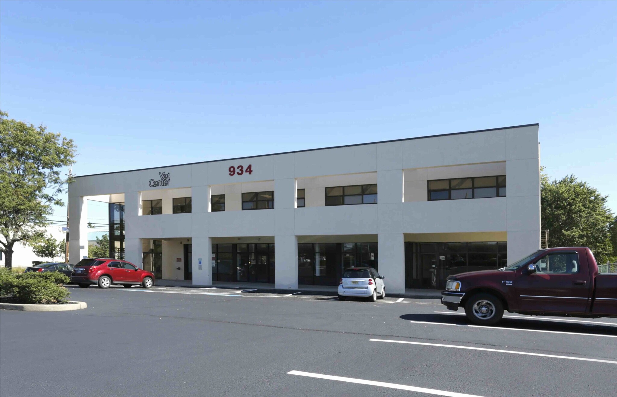 934 Parkway Ave, Ewing, NJ for lease Building Photo- Image 1 of 3