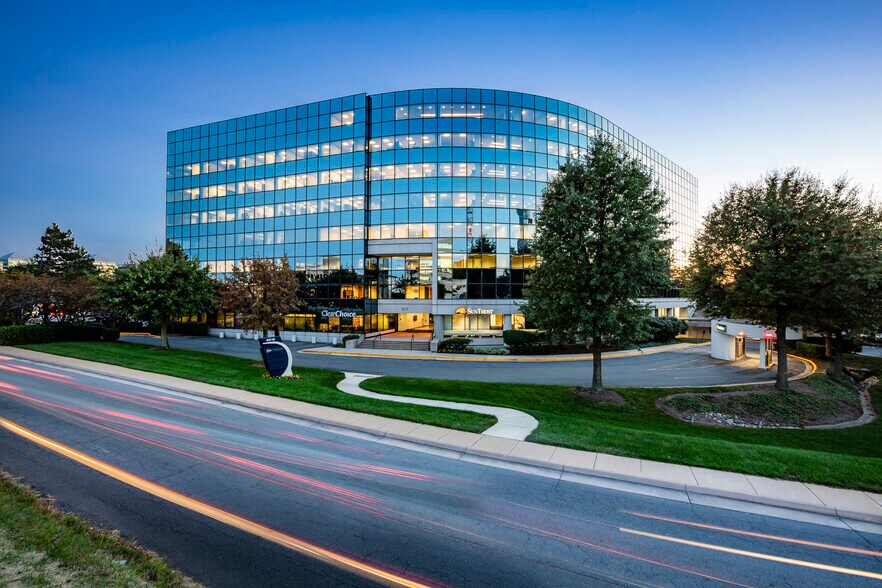 8219 Leesburg Pike, Vienna, VA 22182 Office/Retail for Lease