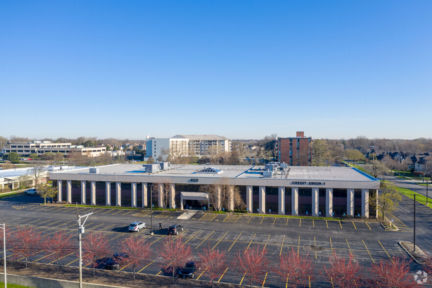 450 E 22nd St, Lombard, IL for lease - Building Photo - Image 3 of 5